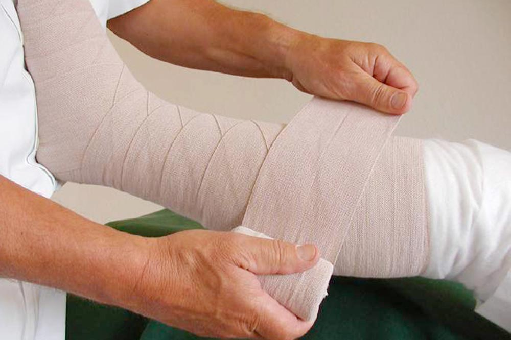 Multilayer compression bandage